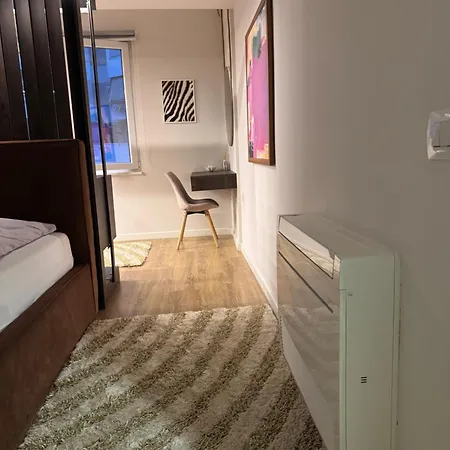 Apartmanhotel Govi Al Pieno Centro Di Tirana