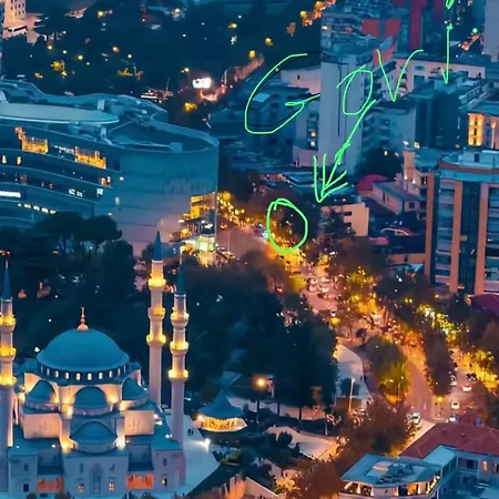 Govi Al Pieno Centro Di Aparthotel 4*